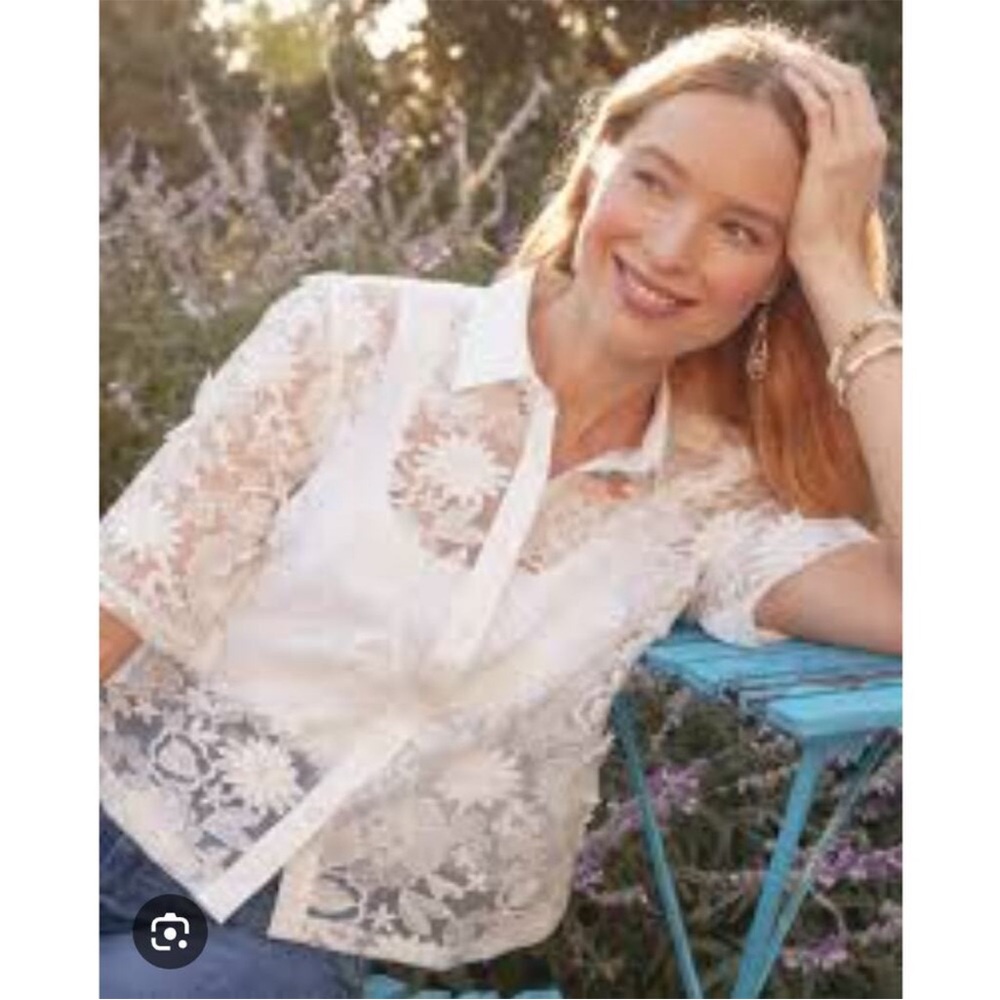 NWT Chico's  White lace applies Short Sleeve Button Down top